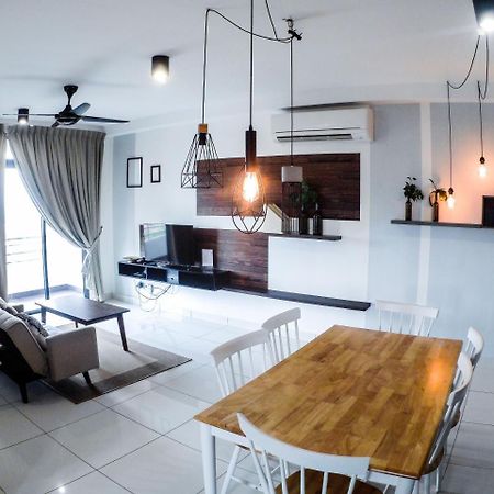 1Tebrau Premium Suites By 12Stay Johor Bahru Kültér fotó