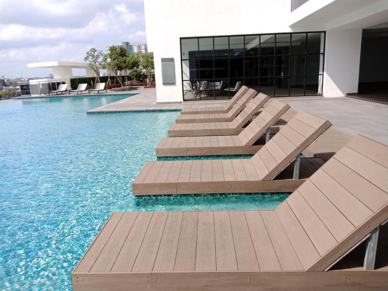 1Tebrau Premium Suites By 12Stay Johor Bahru Kültér fotó